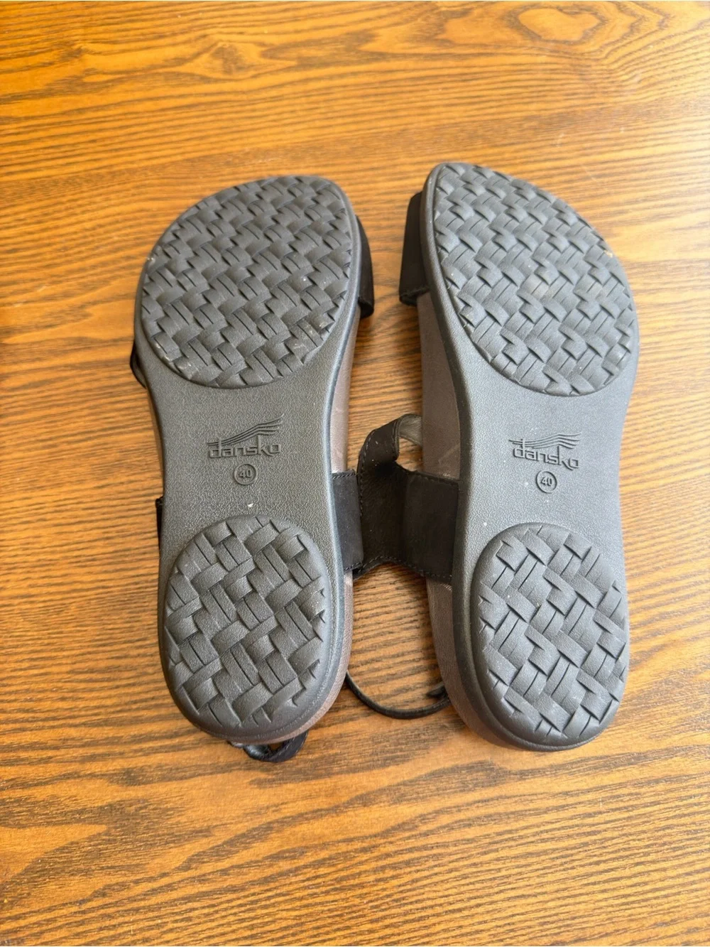 Dansko Women’s Black Leather Sandals EU 40 / US 9.5–10 Like New
